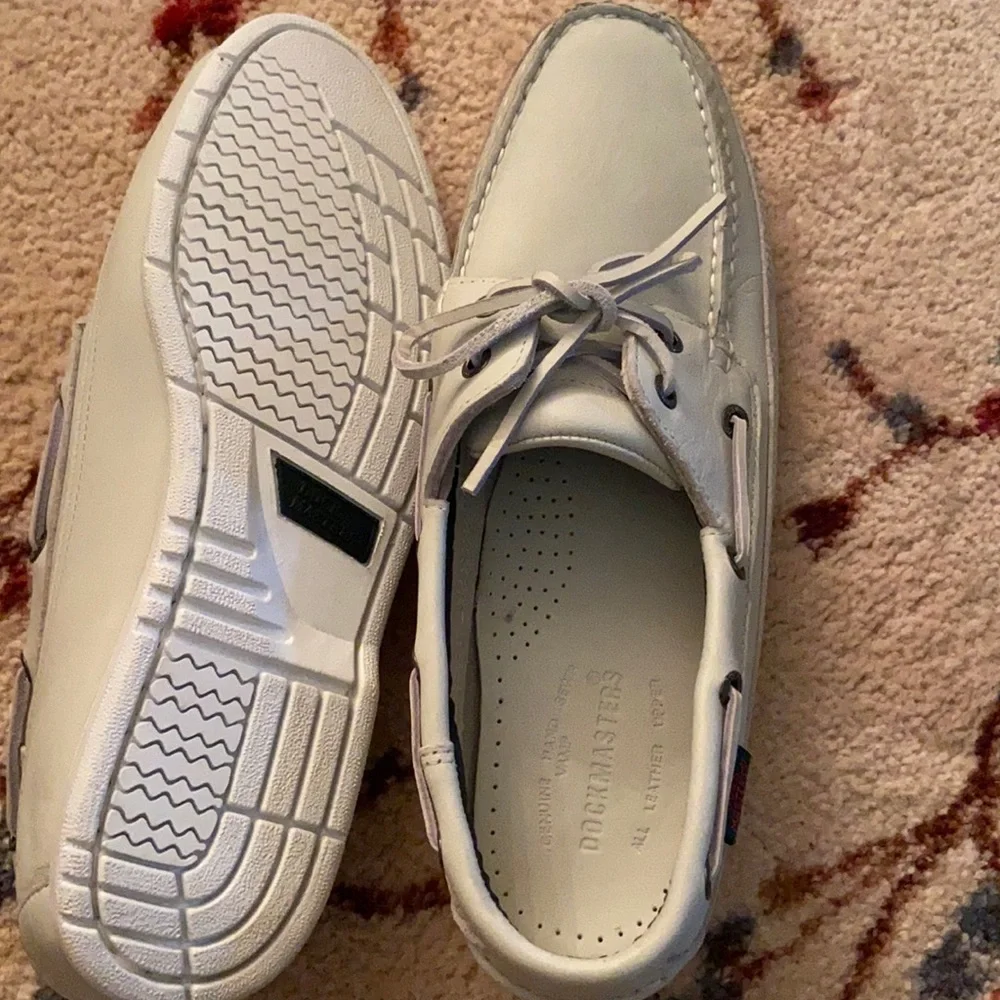 Dockmasters tan men’s shoes- like new- size 10